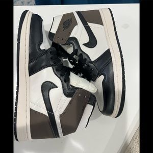 High top sneaker from DH